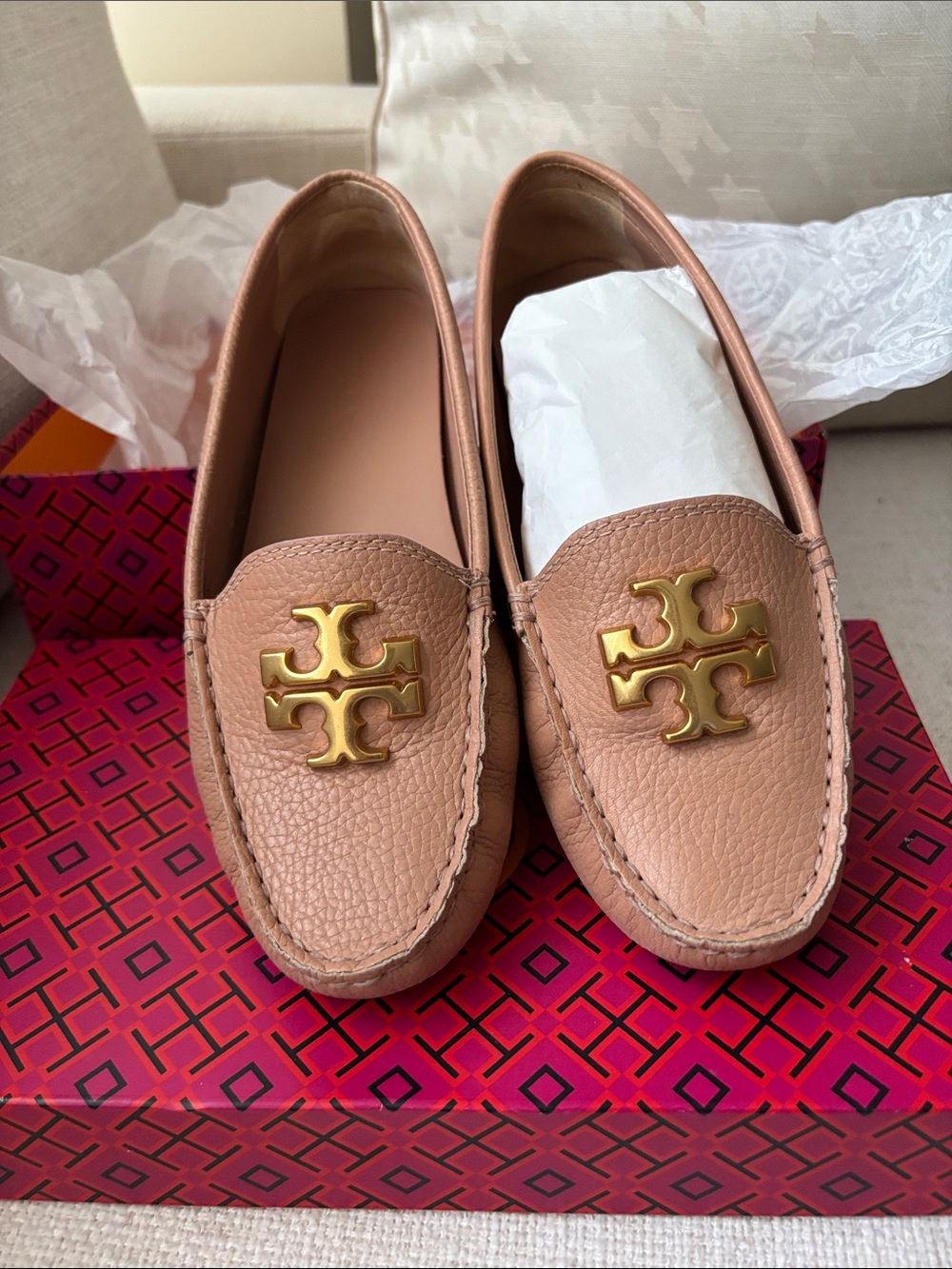 Tory Burch Blush Pink Leather Logo Loafers with box size 7 with box - Picture 8 of 16